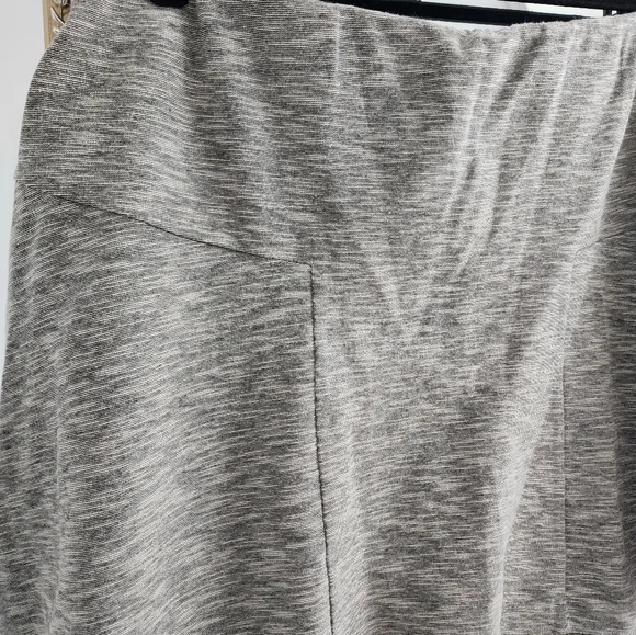 Old Navy Skater Mini Skirt | Size XL | Heather Grey - Picture 2 of 4